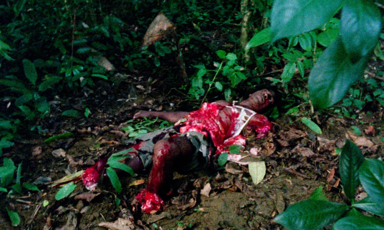 Eaten Alive [2-Disc 4K UHD + Booklet w/Exclusive Slipcover] - Image 6