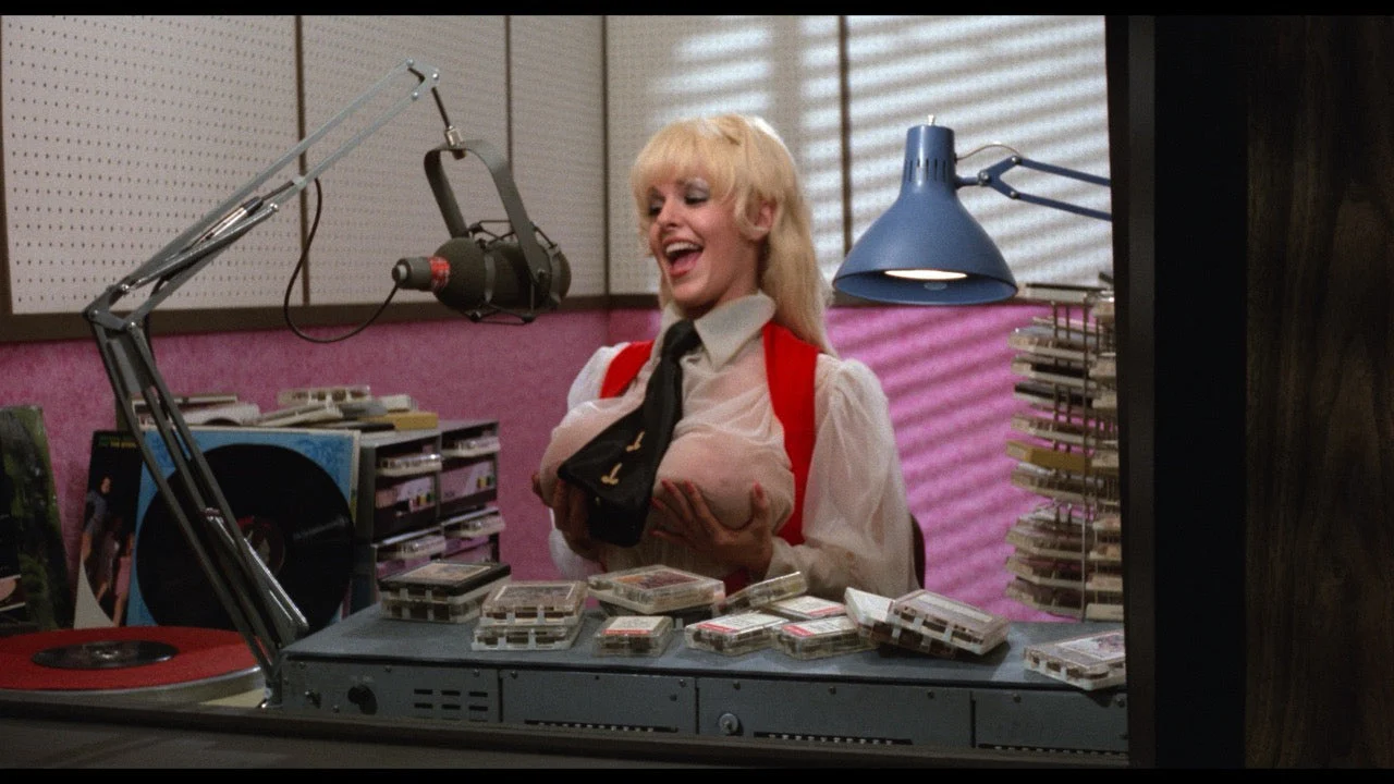 Russ Meyer's Beneath the Valley of the Ultravixens [2-Disc 4K UHD w/Slipcover] - Image 10